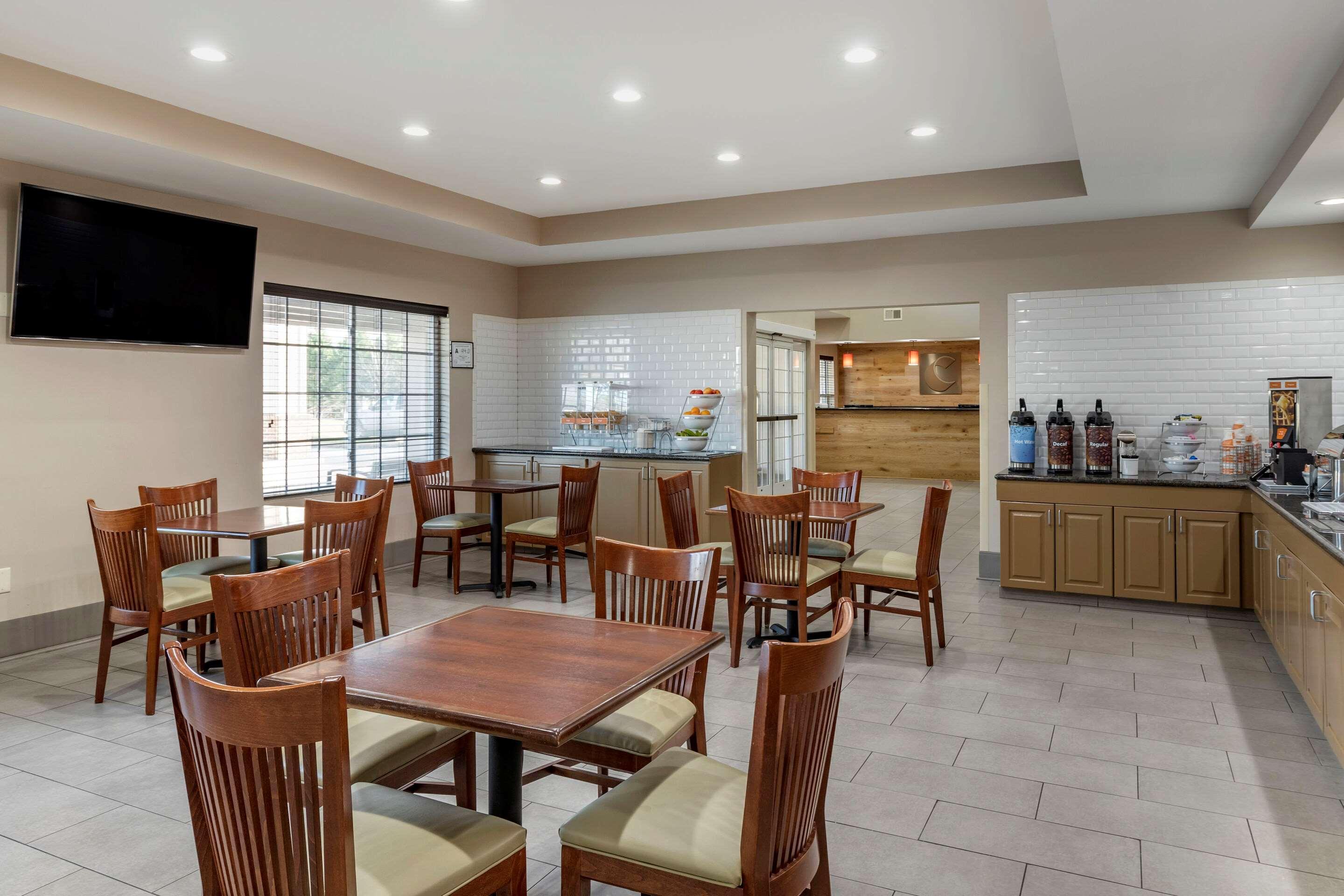 Hotel Comfort & High Point -